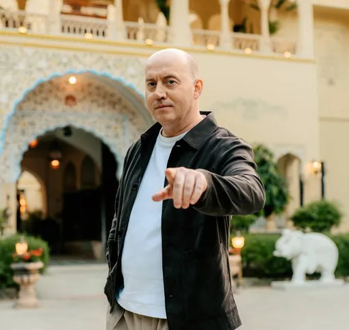 Сергей Бурунов стал ведущим реалити «Тайный миллионер» Сергей Бурунов стал ведущим реалити «Тайный миллионер»