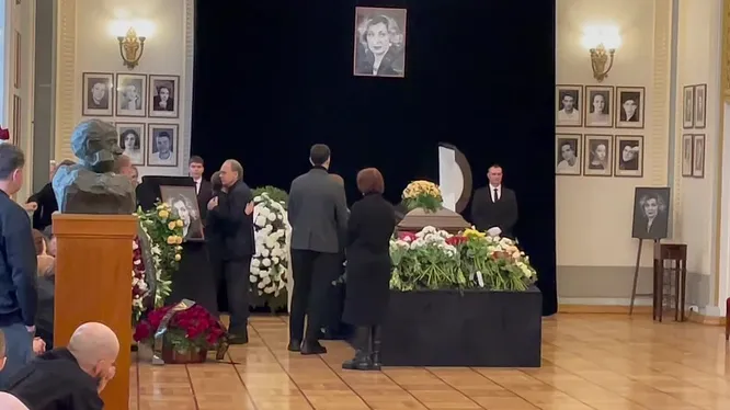 Нажми и смотри