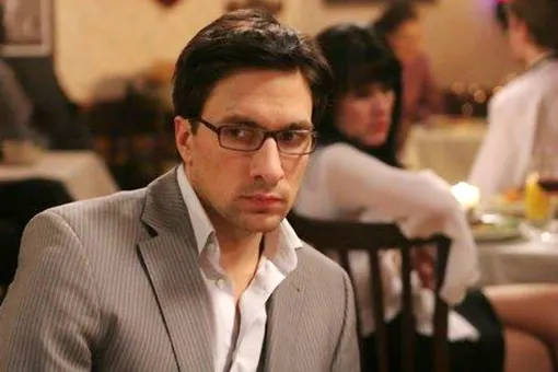 Григорий Антипенко в роли шефа Андрея Жданова