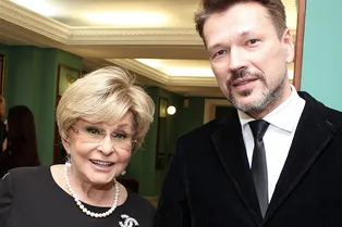 Ангелина Вовк решила выйти замуж за возлюбленного, который младше ее на 25 лет Ангелина Вовк решила выйти замуж за возлюбленного, который младше ее на 25 лет