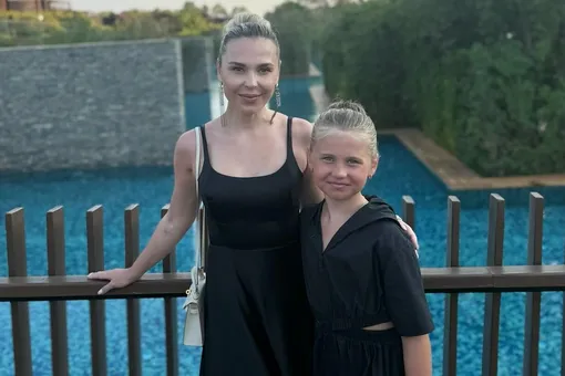 Пелагея покаталась с дочерью на корабле по Москве-реке: видео Пелагея покаталась с дочерью на корабле по Москве-реке: видео