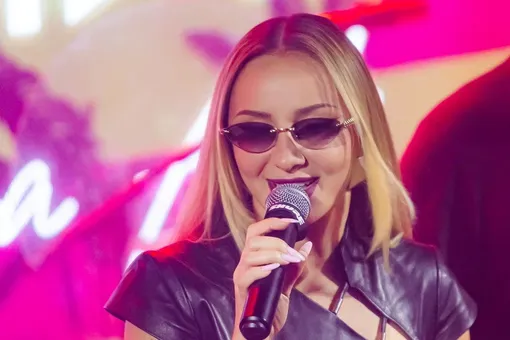 Анна Асти открыла флагманский бар «Сплетни by Anna Asti» в самом сердце Москвы Анна Асти открыла флагманский бар «Сплетни by Anna Asti» в самом сердце Москвы