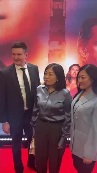 Нажми и смотри