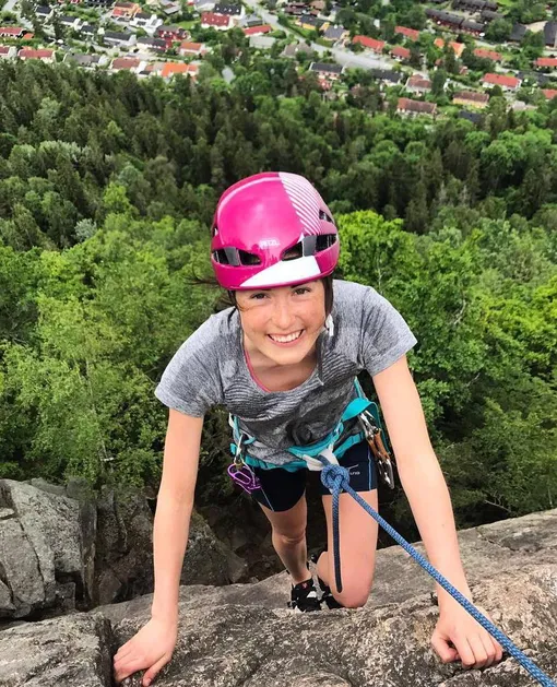 Ида Амели Робсам сорвалась с хребта Ида Амели Робсам сорвалась с хребта