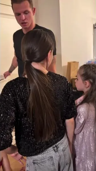 Нажми и смотри