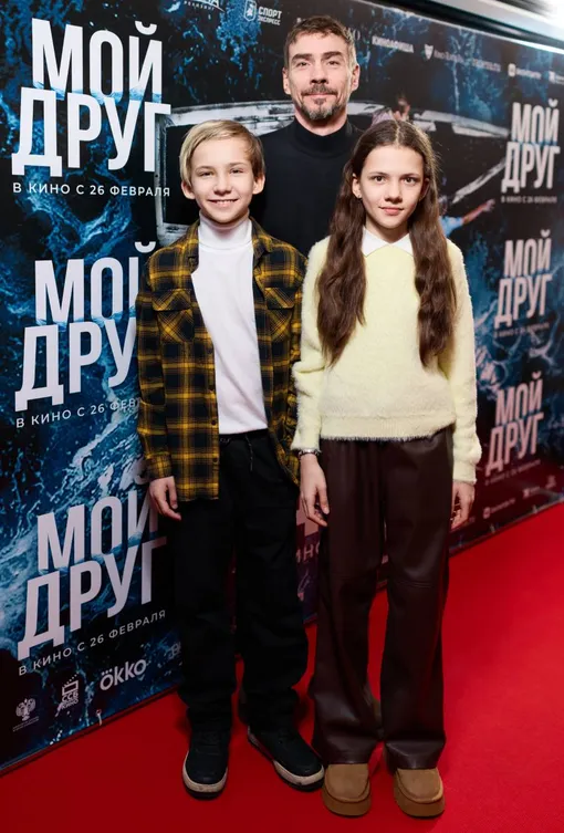 Денис Никифоров с сыном Александром и дочерью Вероникой Денис Никифоров с сыном Александром и дочерью Вероникой