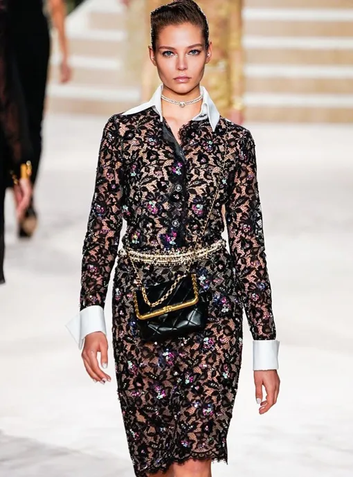 Алеся стала звездой шоу Chanel Métiers d’Art Алеся стала звездой шоу Chanel Métiers d’Art