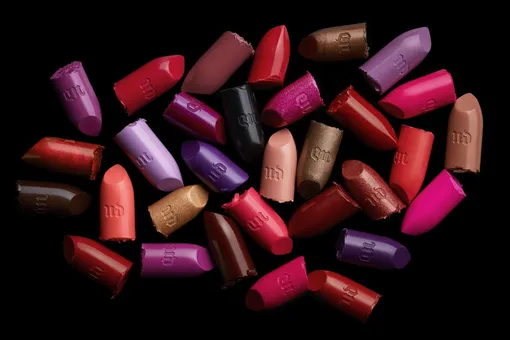 Urban Decay запускает коллекцию 100 помад Urban Decay запускает коллекцию 100 помад