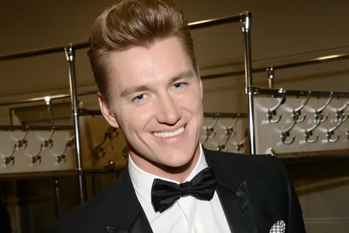 «Смотрит слишком много видео с моих концертов»: Алексей Воробьев показал домашнее выступление дочери Аиды Гарифуллиной