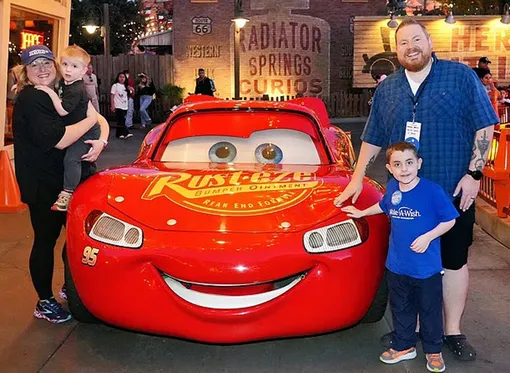 Джада и Брайан Бафусы с сыновьями Джада и Брайан Бафусы с сыновьями