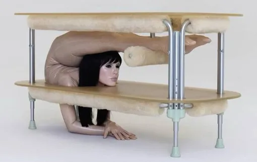 Бьянка Цензори в откровенном образе