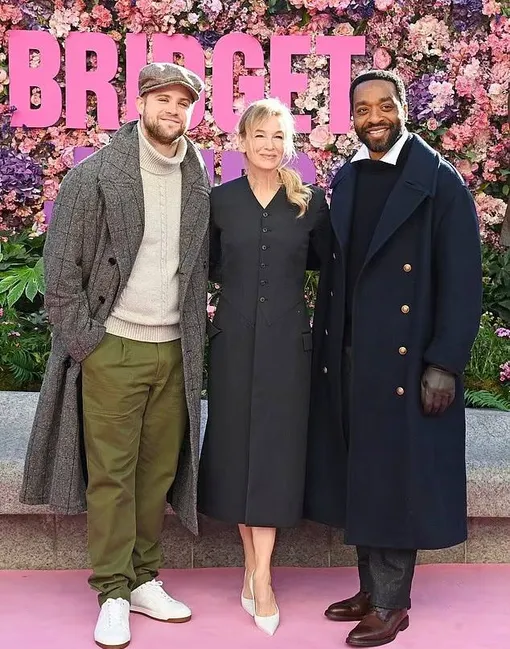 Лео Вудалл, Рене Зеллвегер и Чиветелу Эджиофор на открытии статуи в Лондоне Лео Вудалл, Рене Зеллвегер и Чиветелу Эджиофор на открытии статуи в Лондоне