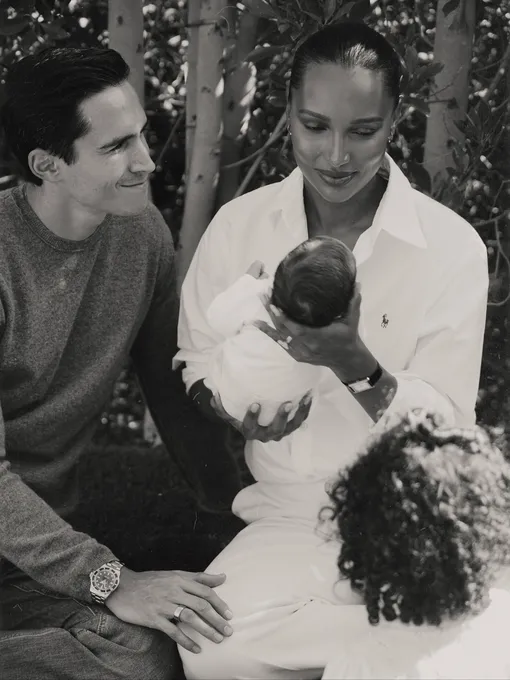 Хуан Давид Борреро и Жасмин Тукс с дочерью и сыном Хуан Давид Борреро и Жасмин Тукс с дочерью и сыном