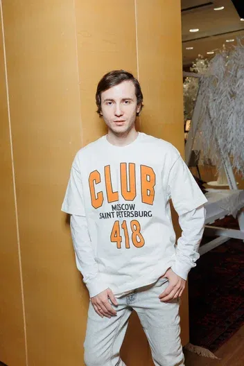 Антон Азаров