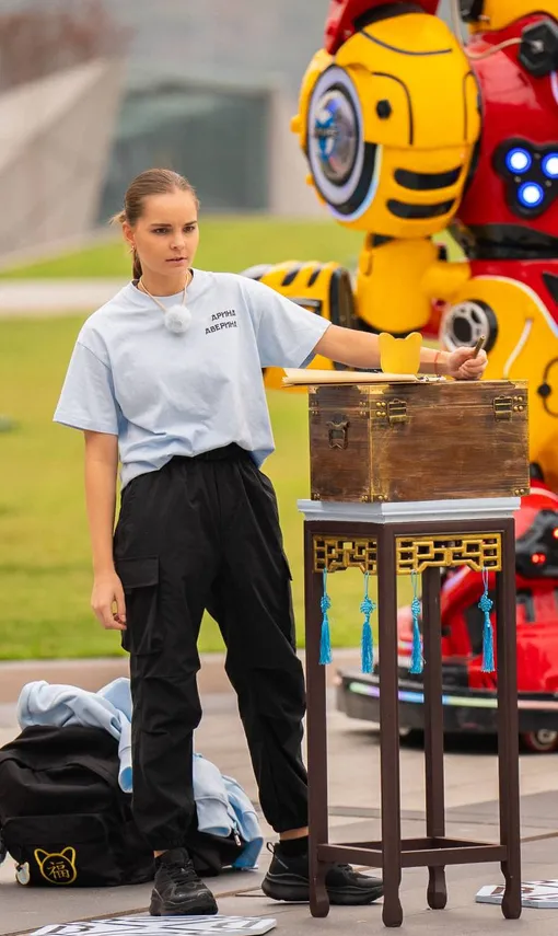 Арина Аверина на шоу «Сокровища императора»