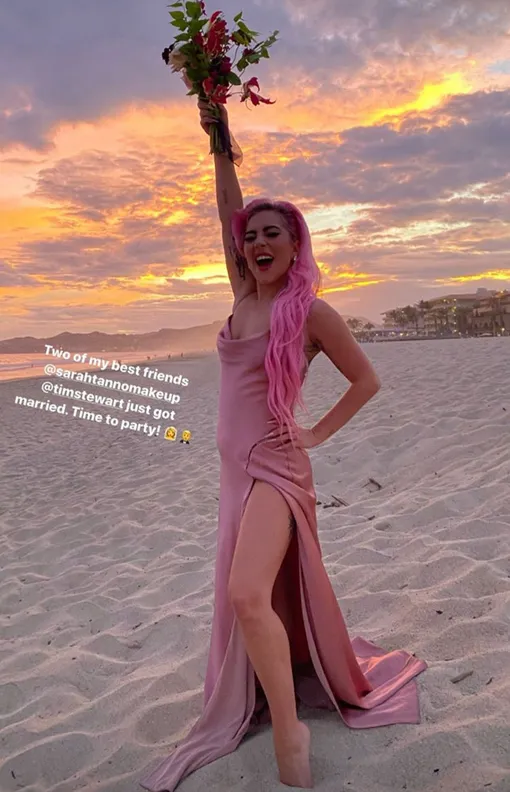 Леди Гага повторила позу Статуи Свободы