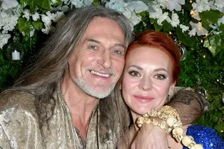 «Мужу важно, чтобы богиня была рядом»: Марина Анисина заявила, что заключила брачный контракт с Никитой Джигурдой «Мужу важно, чтобы богиня была рядом»: Марина Анисина заявила, что заключила брачный контракт с Никитой Джигурдой