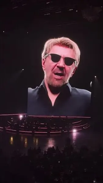 Нажми и смотри