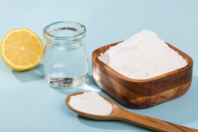 What to Add to Water to Effortlessly Remove Stubborn Dirt from Kitchen Cabinets
