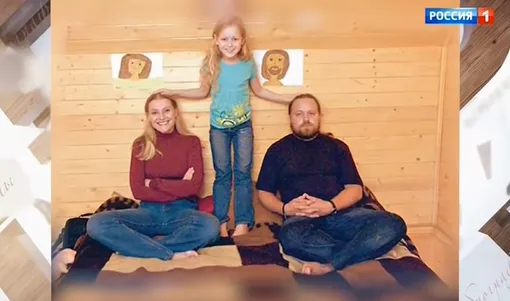 Галина Данилова с третьим мужем, музыкантом Дмитрием Колтаковым, и дочерью Ульяной Галина Данилова с третьим мужем, музыкантом Дмитрием Колтаковым, и дочерью Ульяной