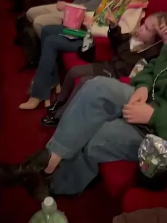 Нажми и смотри