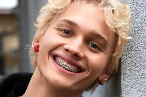 «Страшновато. Со мной впервые такое»: Даня Милохин устроил свидание с фанаткой в Дубае «Страшновато. Со мной впервые такое»: Даня Милохин устроил свидание с фанаткой в Дубае