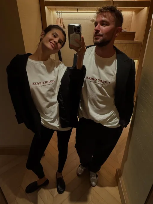 Влюбленные устроили романтик в отеле