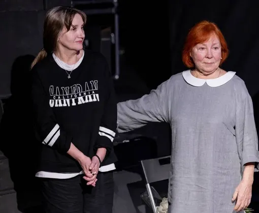 Лилия Борнашова и Людмила Одиянкова на сцене