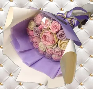 Букет из шоколадных роз и пионов