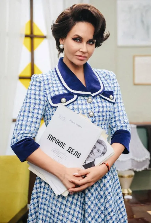 Ляйсан Утяшева перевоплотилась в современную Людмилу Прокофьевну Калугину