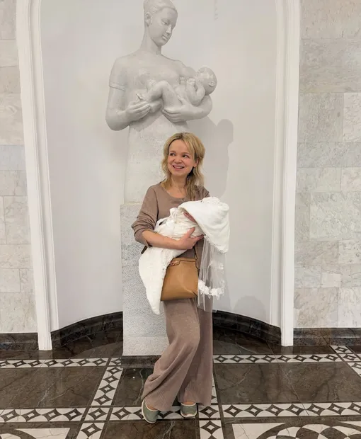 Виталина Цымбалюк-Романовская впервые стала мамой в 46 лет