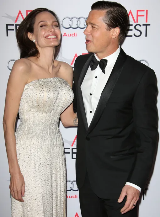 Брэд и Анджелина расстались три года назад Брэд и Анджелина расстались три года назад