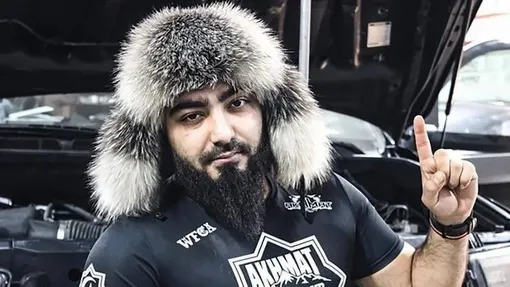 Эмиль Пашаев заявил, что родители девушки довели ее до самоубийства Эмиль Пашаев заявил, что родители девушки довели ее до самоубийства
