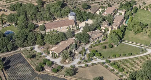 Анджелина Джоли и Брэд Питт судятся за французское поместье