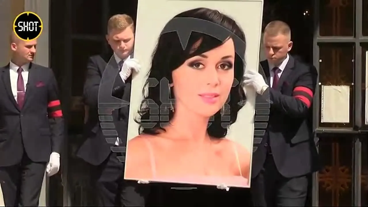 Нажми и смотри