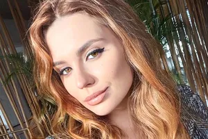 «Нос и грудь за деньги отца сделали»: дочь Маши Распутиной раскритиковала единокровную сестру после скандала «Нос и грудь за деньги отца сделали»: дочь Маши Распутиной раскритиковала единокровную сестру после скандала