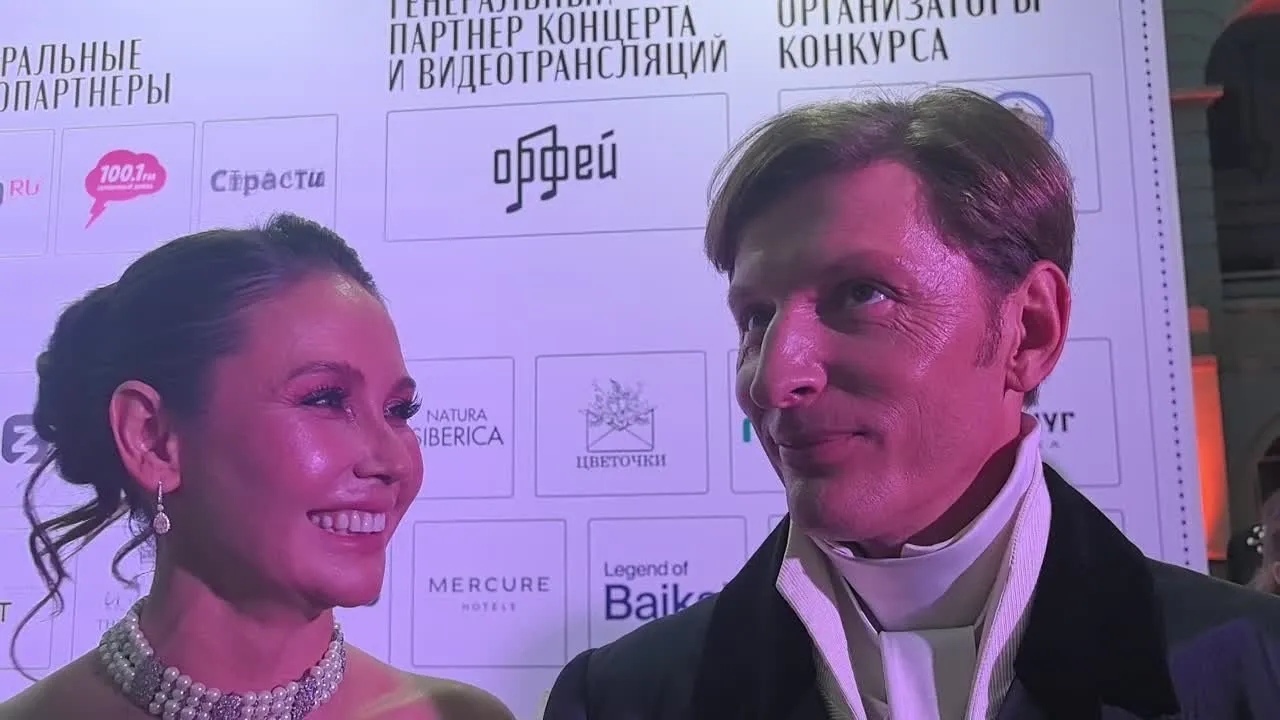 Нажми и смотри
