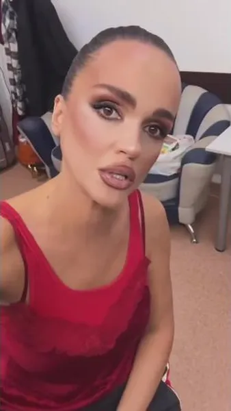 Нажми и смотри