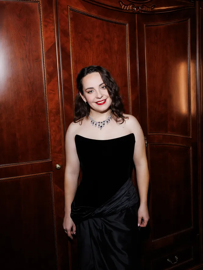 Наталья Алтынник, образ от Модного дома Валентина Юдашкина