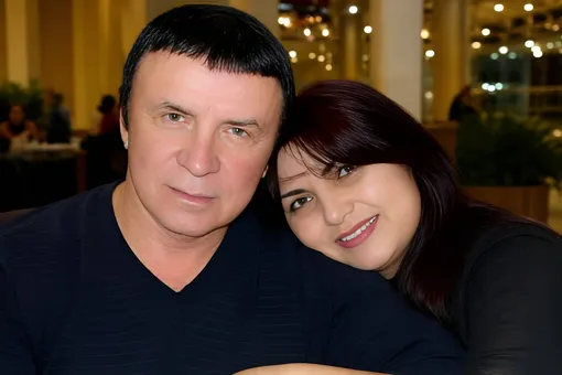 Анатолий Кашпировский с женой Гулизар Чалбашовой Анатолий Кашпировский с женой Гулизар Чалбашовой