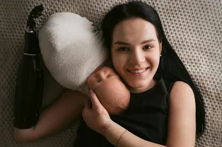 «Я переживаю»: Маргарита Грачева показала, как нянчится с ребенком без протеза «Я переживаю»: Маргарита Грачева показала, как нянчится с ребенком без протеза