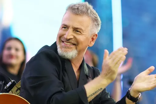 Леонид Агутин устроил концерт для пассажиров самолета рейса Москва — Сочи Леонид Агутин устроил концерт для пассажиров самолета рейса Москва — Сочи