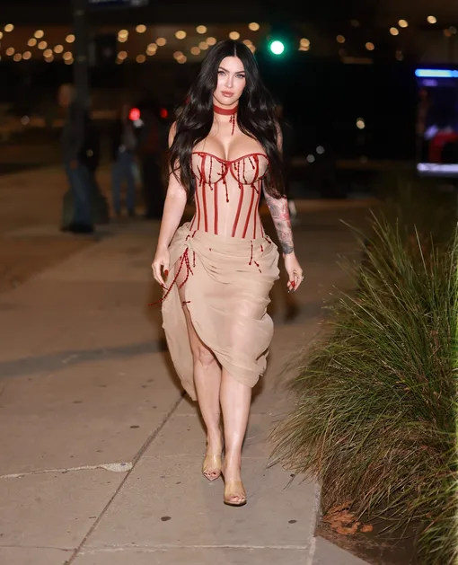 Меган Фокс в откровенном образе Меган Фокс в откровенном образе