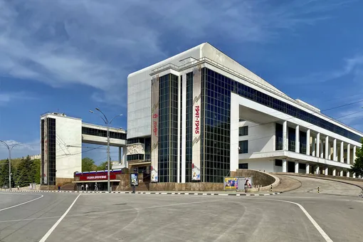 Театр им. Горького в Ростове-на-Дону что посмотреть в Ростове-на-Дону