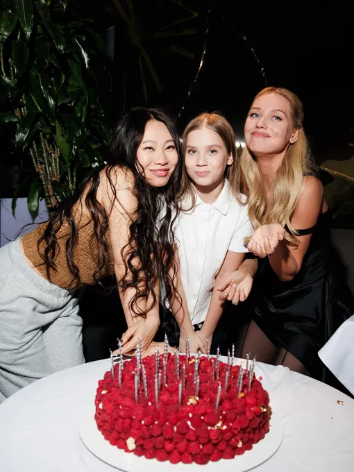 Ян Гэ и Кристина Асмус с дочерью Настей