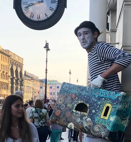 Леонид Иванов был одним из символов Невского проспекта в Санкт-Петербурге Леонид Иванов был одним из символов Невского проспекта в Санкт-Петербурге