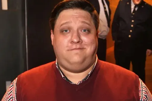 «У меня химиотерапия»: опубликовано последнее обращение умершего от рака актера Романа Попова «У меня химиотерапия»: опубликовано последнее обращение умершего от рака актера Романа Попова