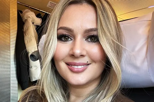 Похудела и сменила имидж: Мария Кожевникова показала первые кадры со съемок «Универа» Похудела и сменила имидж: Мария Кожевникова показала первые кадры со съемок «Универа»