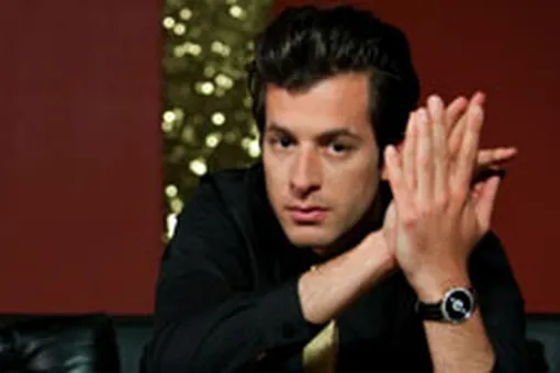 Кто стал лицом нового аромата Fendi?