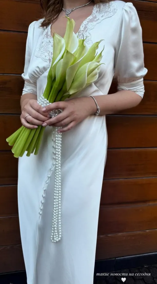 Александра Маниович предпочла нежный образ невесты